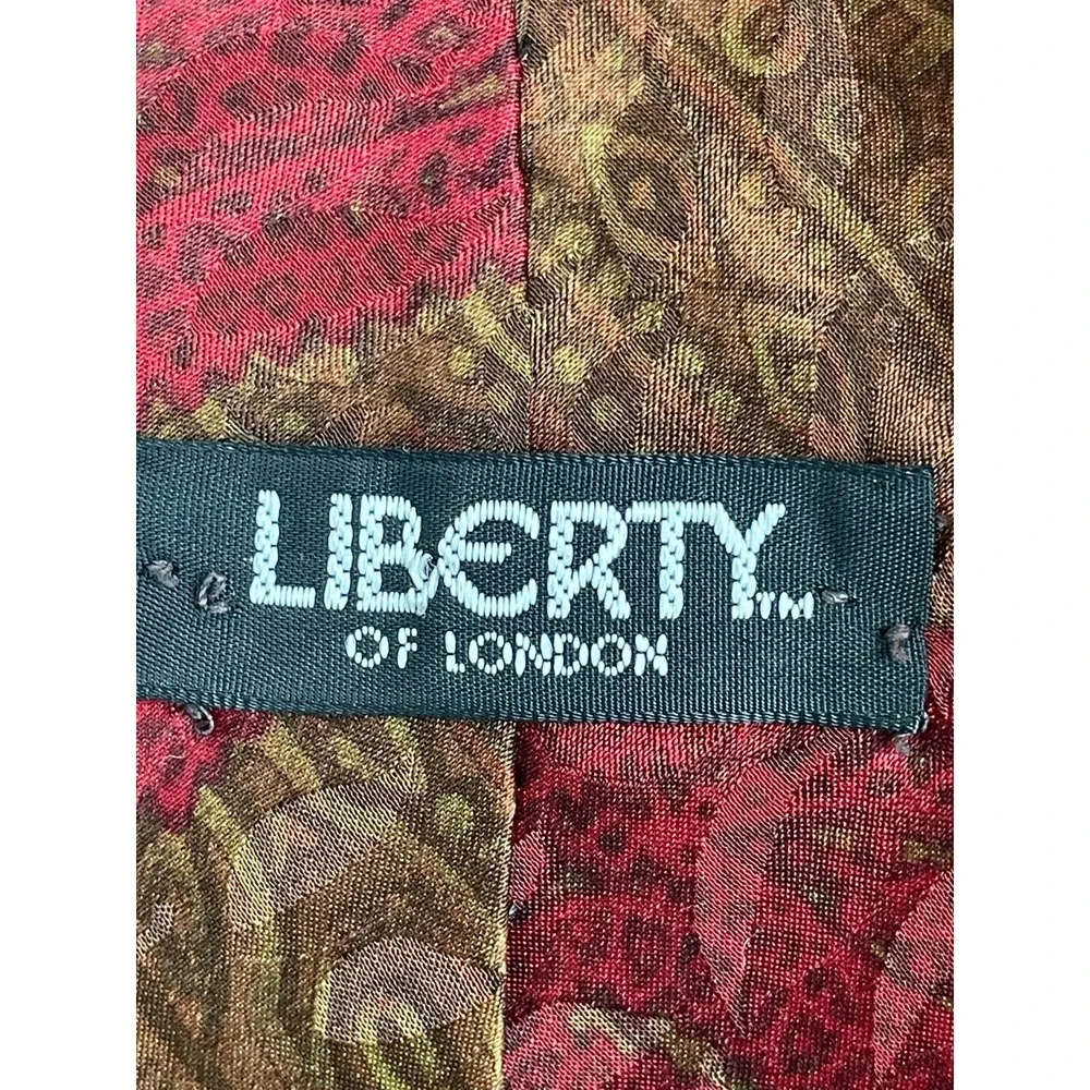 Vintage Liberty of London Tie Necktie 100% Silk Red Brown‎ Paisley USA Career